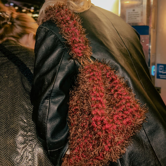 Fluffig Burgundy JOE Virkad Väska