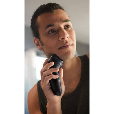 Philips Norelco Wet & Dry Men's Rechargeable Electric Shaver 2600 - Imperfect Box