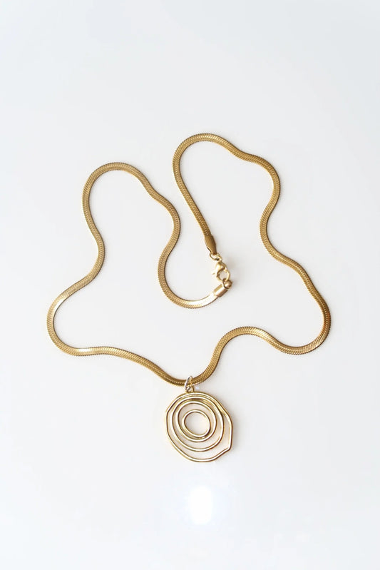 ZINNIA - Guld Swirl Halsband